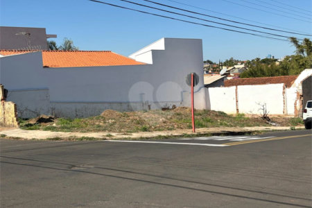 Terreno residencial/comercial na vila nery