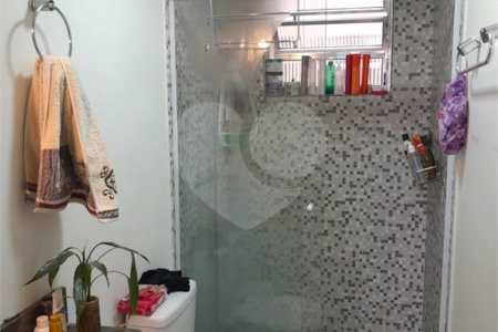 Apartamento Mobiliado à Venda na Aclimação – 64 m², 2 Dormitórios e Excelente Localização