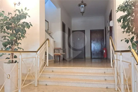 Apartamento à Venda na Aclimação