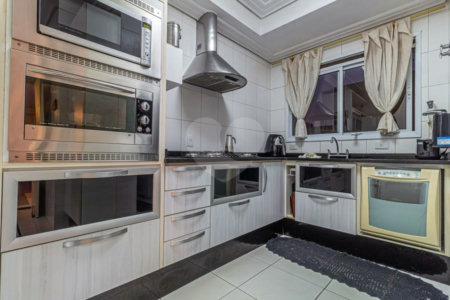 Apartamento com 130m² , 3 dormitórios , sendo 1 suíte , 2 vagas , à venda no bairro Campestre em Santo André.