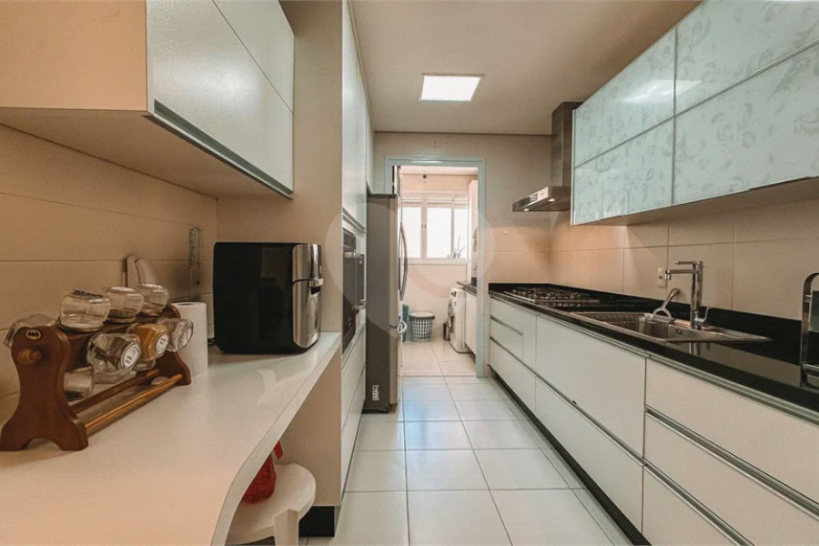Apartamento à venda ou para alugar com 4 quartos, sendo 2 suítes,  em Riviera de São Lourenço, Bertioga, SP