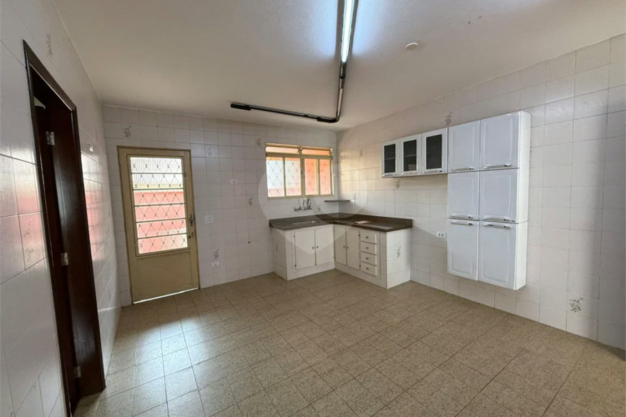 Excelente Casa de Esquina na Vila Monteiro – Oportunidade para Moradia ou Comércio