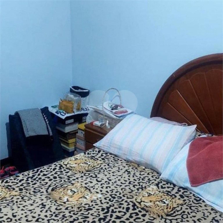 Sobrado de 284m2 na Saúde com 4 dorms, 1 suíte, 3 banheiros, 4 vagas. Estuda permuta.