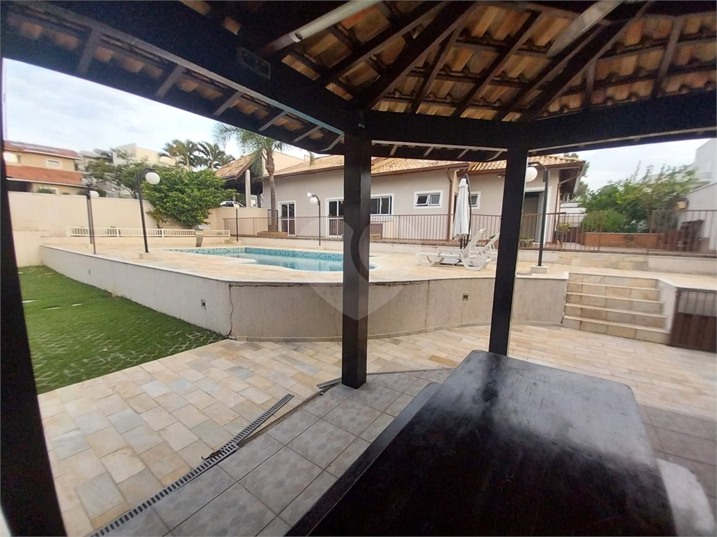 Casa Térrea Disponível para Locação e Venda no Condomínio Vilaggio Capriccio