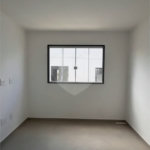 Casa duplex com 4 quartos, piscina e área gourmet, em condomínio com lazer completo e localização estratégica ao lado do Park Shopping.