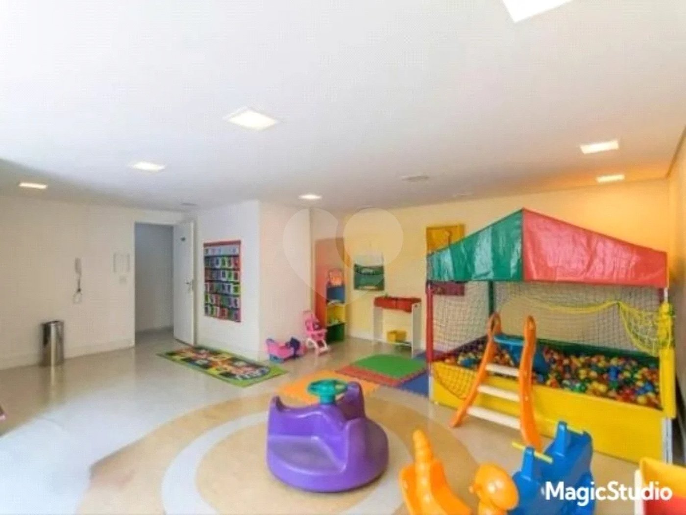 Apartamento com 2 dormitórios , sendo 1 suíte , 2 vagas , à venda no bairro Jardim , em Santo André.