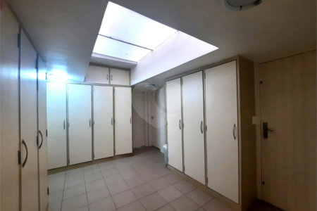 Casa para alugar com 4 quartos, sendo 2 suítes,  em Alto da Boa Vista, São Paulo, SP