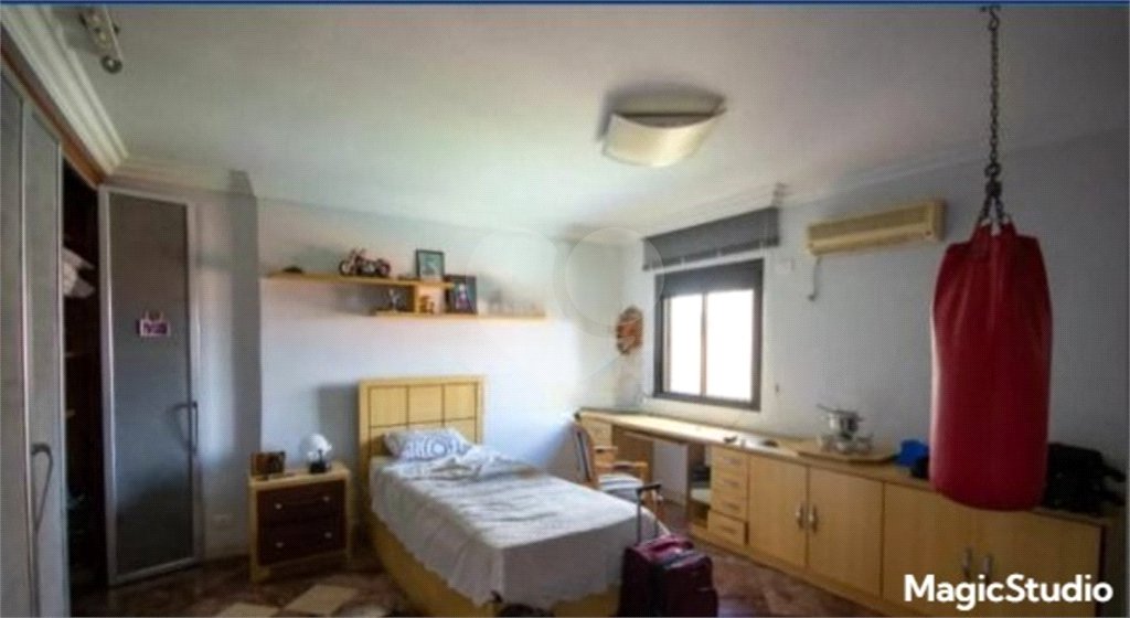 Apartamento 580m², 4 quatos, sendo 4 suítes, 5 vagas de garagem, à venda no Bosque da Saúde