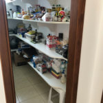 Casa no condomínio Damha I.