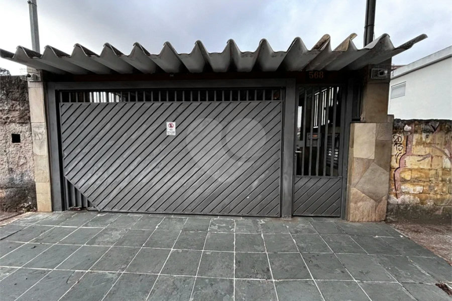 Casa com 03 dormitórios e 04 vagas Parada Inglesa