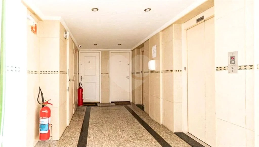 Apartamento com 49m², 2 quartos, 1 garagem, à venda em Itaquera