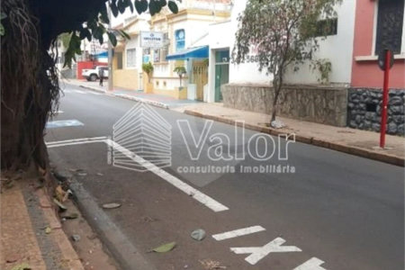 Casa Térrea com 2 dormitórios.