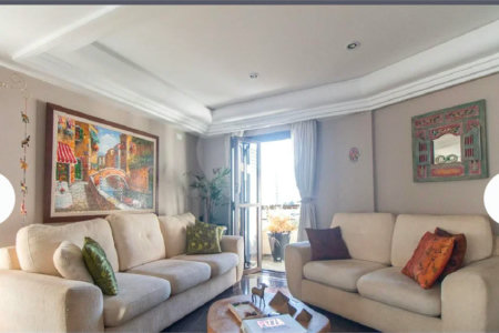 Apartamento de 200m² com 3 dormitórios, 2 suítes e 3 vagas em condomínio 1 por andar.