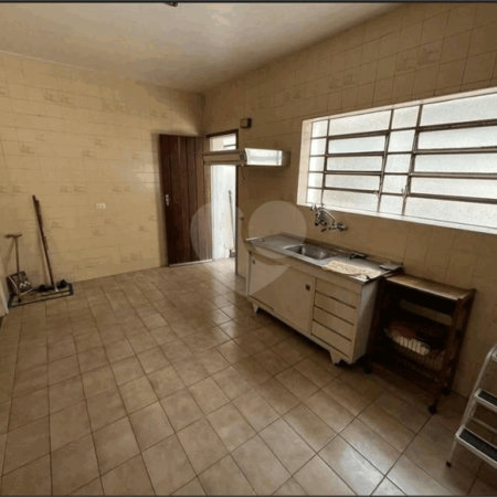 Sobrado com 180m², 3 quartos e 2 vagas