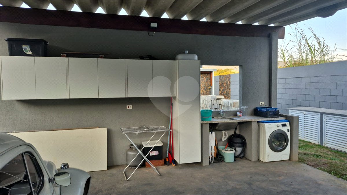 Casa Terreá com 3 suítes a Venda em Atibaia