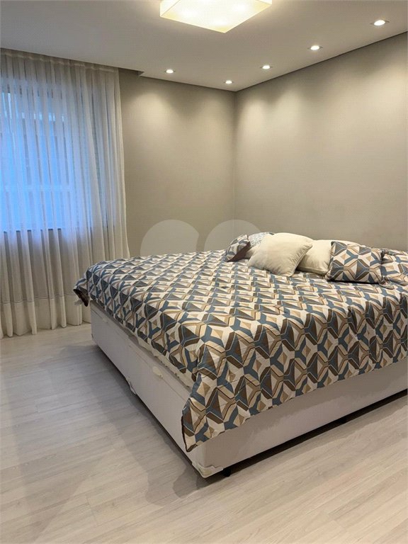 Apartamento à venda com 2 quartos e 3o reversível, no Baixo Jardins