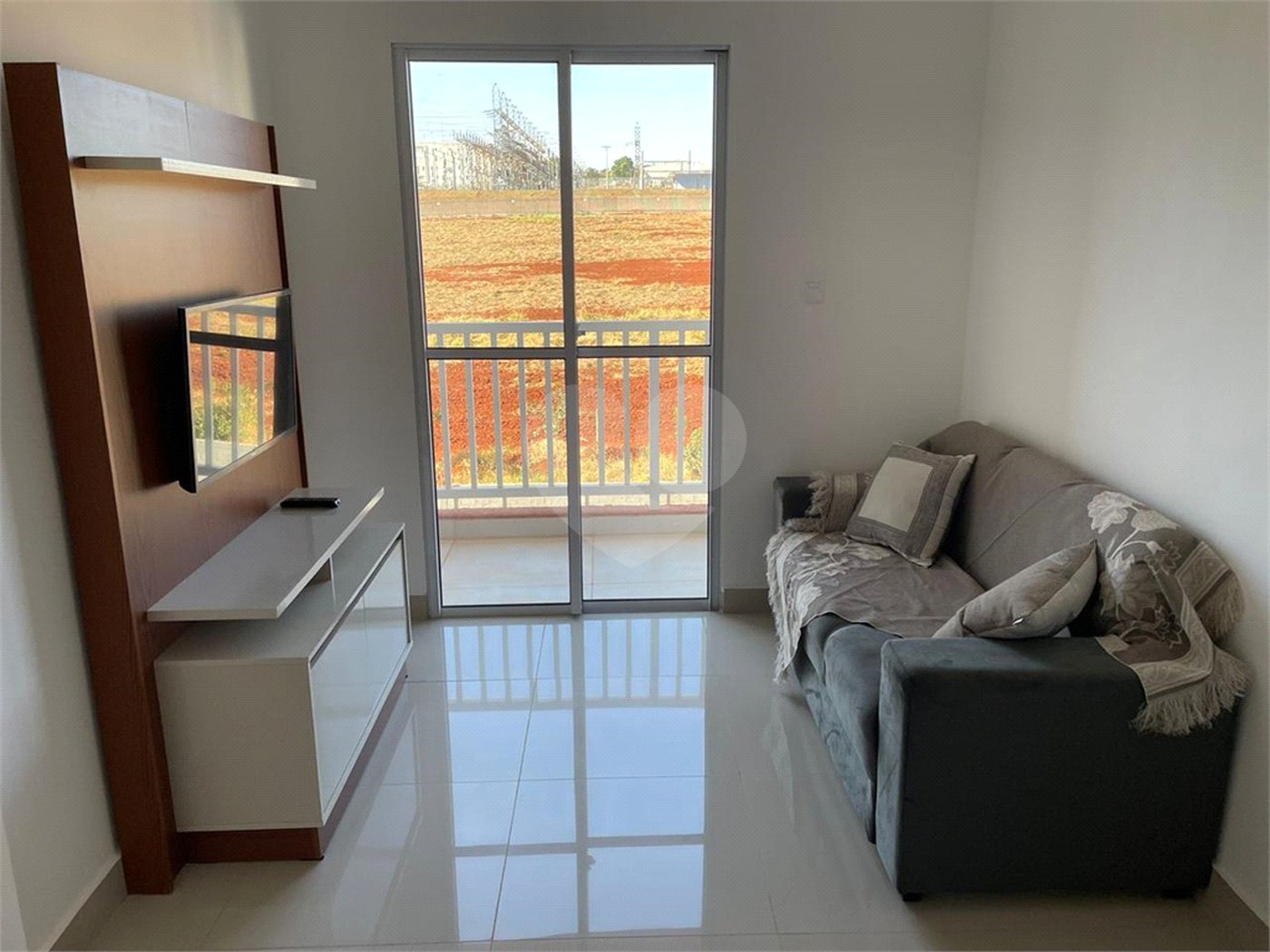 Apartamento com 02 Dormitórios á venda, em Araraquara-SP.
