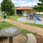 Sobrado de esquina Golden Park