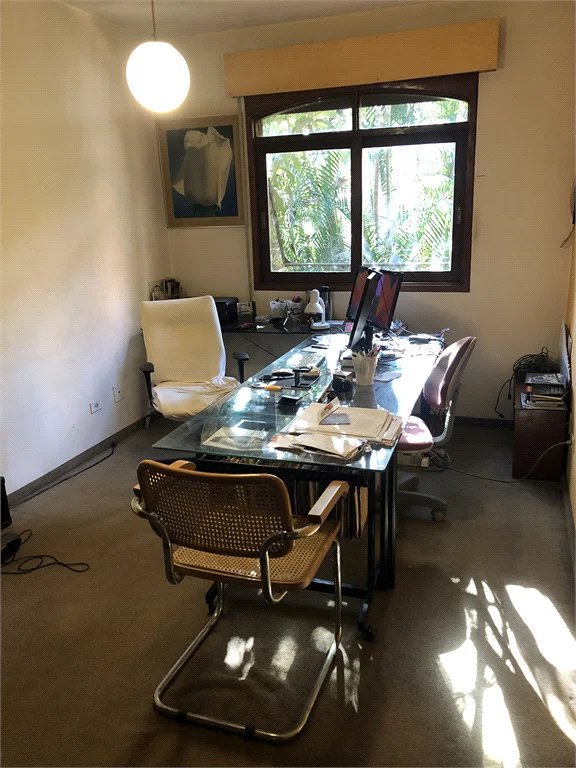VENDE - CASA 202.00M² - CONDOMÍNIO FECHADO - 3 DORMS.2 SUITES 4 VAGAS - MORUMBI