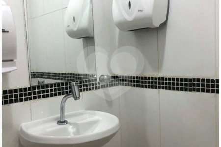 Sala comercial para locação em Pinheiros