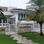Casa à venda com 4 quartos, sendo 2 suítes, no condomínio Crystal Lake, Rio de Janeiro - RJ