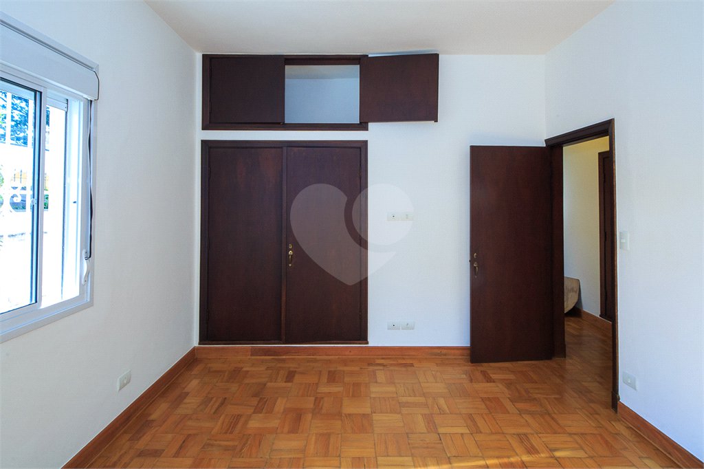 Casa Térrea à venda com 3 quartos, sendo 1 suíte, em Alto da Boa Vista, São Paulo, SP
