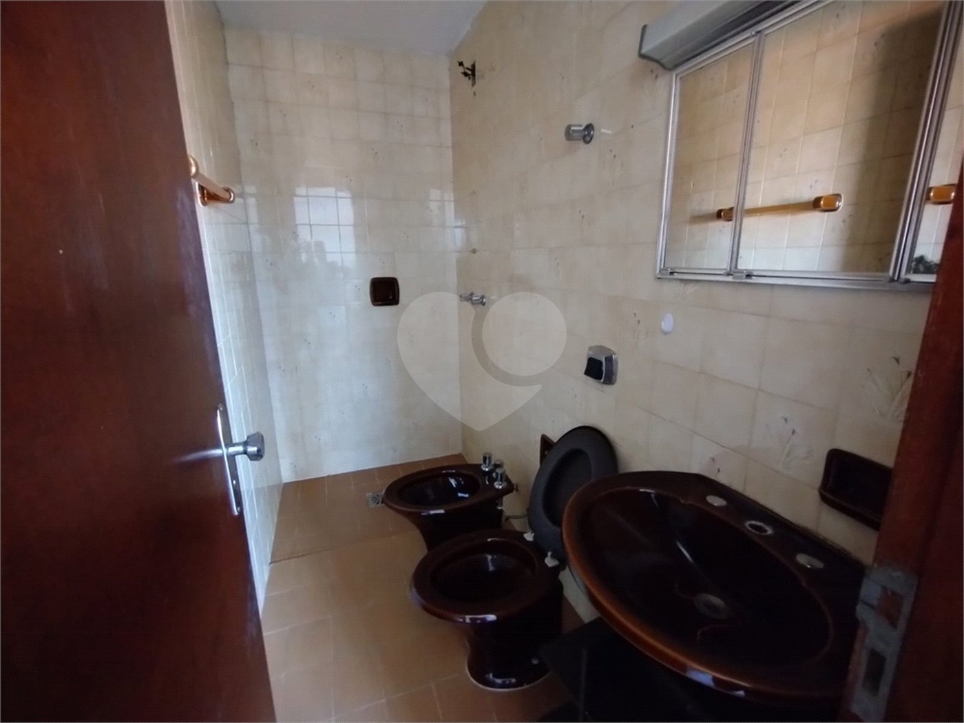 Casa à venda ou para alugar com 4 quartos, sendo 3 suítes,  no Centro, Itapetininga, SP