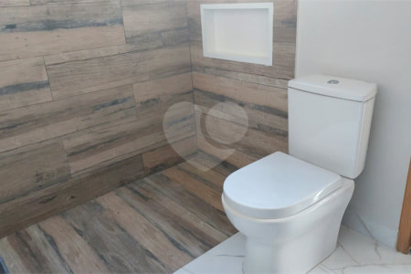 Casa à venda com 3 suítes no condomínio Shambala III, Atibaia - SP