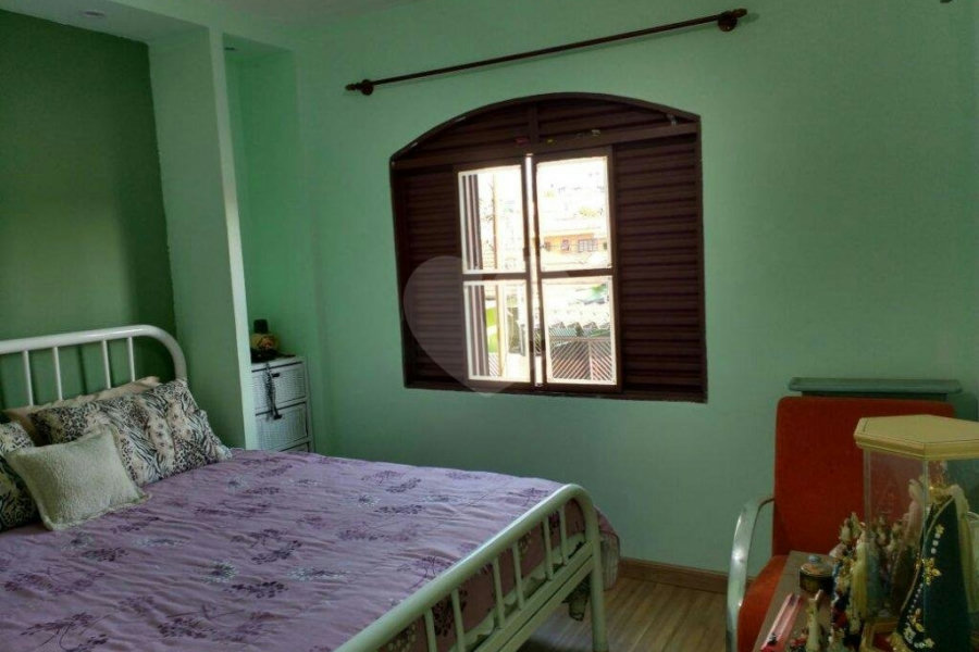 Sobrado à venda com 3 quartos, sendo 1 suíte, em Vila Mazzei, São Paulo, SP