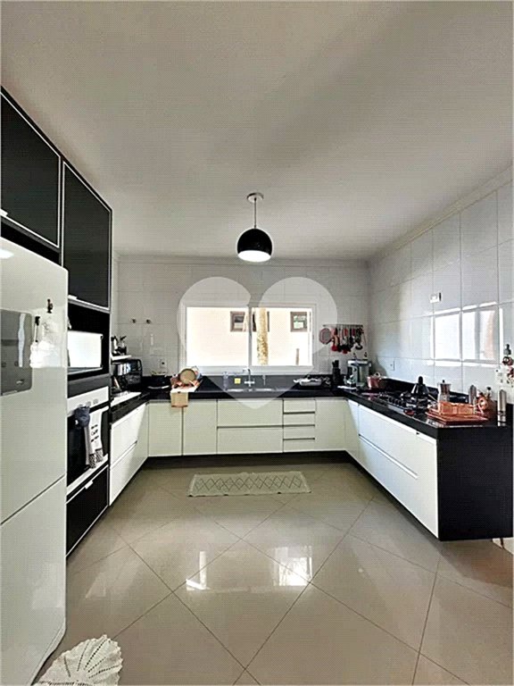Casa à venda com 3 suítes no condomínio Cantareira, Mairiporã - SP