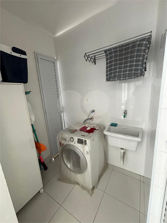 Apartamento à venda com 3 quartos, sendo 1 suíte, em Canto do Forte, Praia Grande, SP