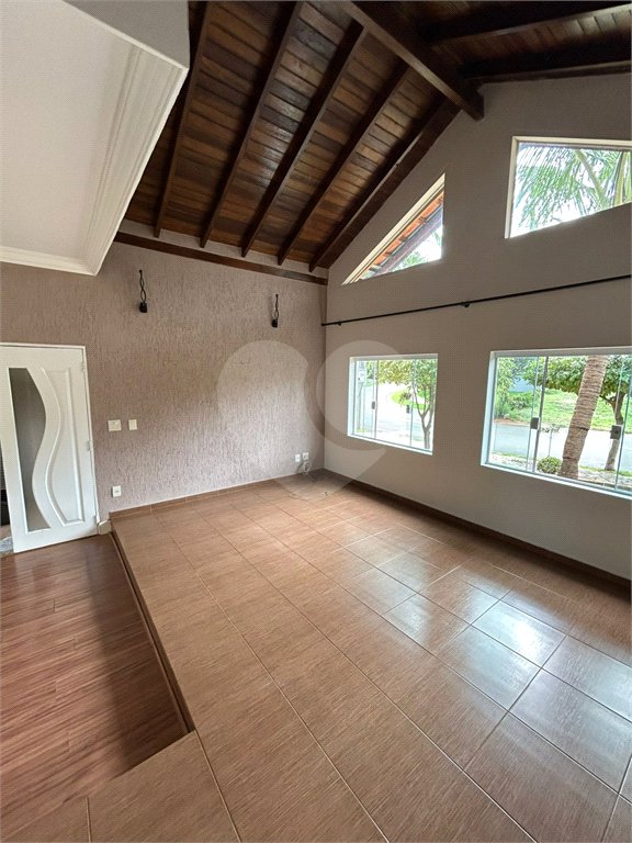 Casa à venda com 4 quartos, sendo 1 suíte, no condomínio Raizes, Paulínia - SP