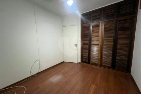 Casa à venda com 4 quartos, sendo 1 suíte, em Vila Mascote, São Paulo, SP