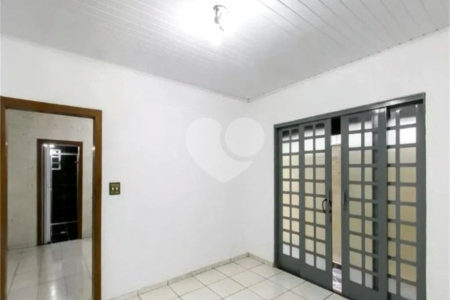 Casa à venda com 4 quartos, sendo 2 suítes, em Jardim Coimbra, São Paulo, SP