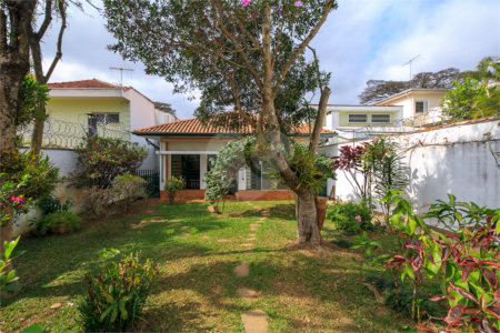 Casa Térrea à venda com 4 quartos em Campo Belo, São Paulo, SP