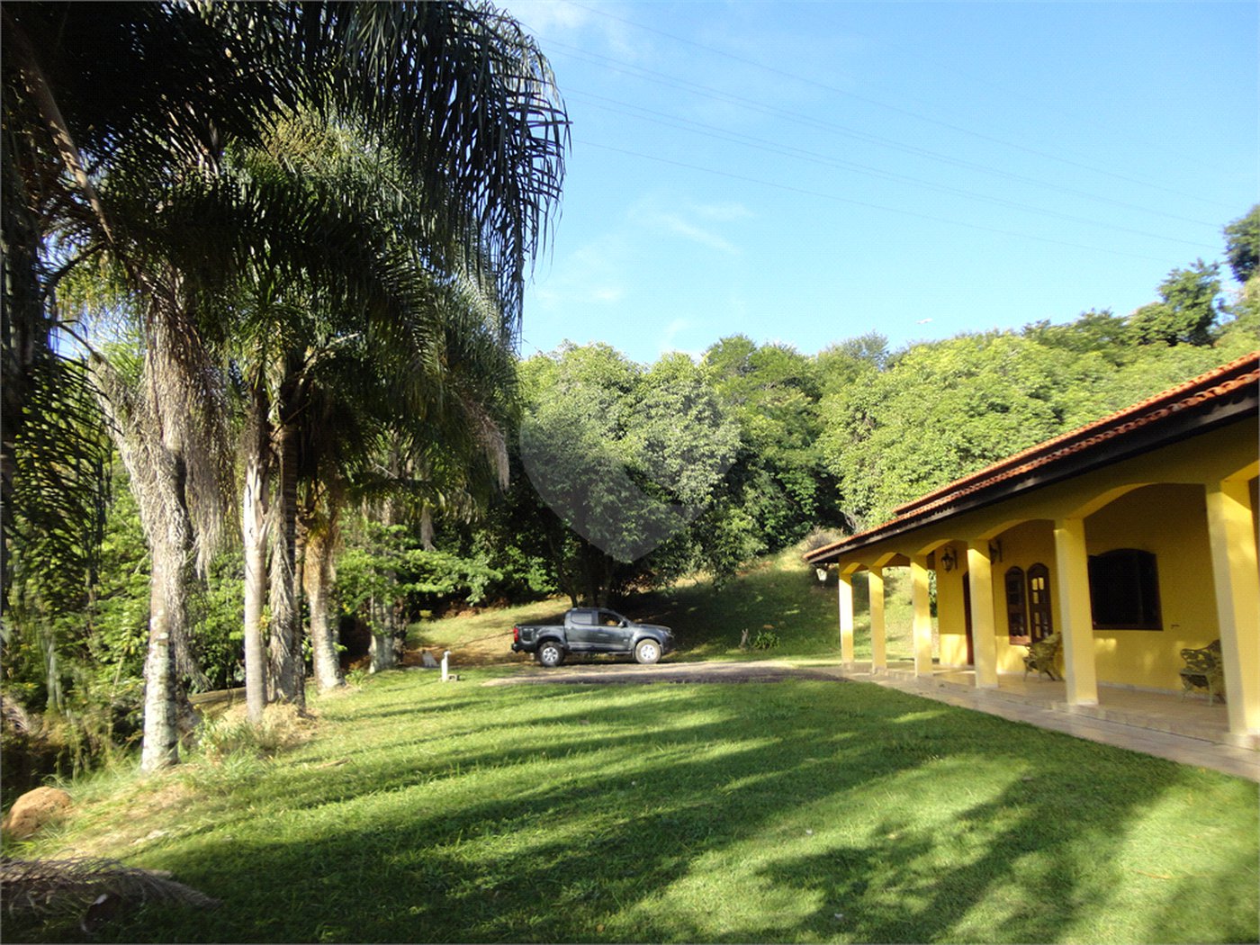 Chácara à venda com 4 suítes em Monte Alegre, Vinhedo, SP