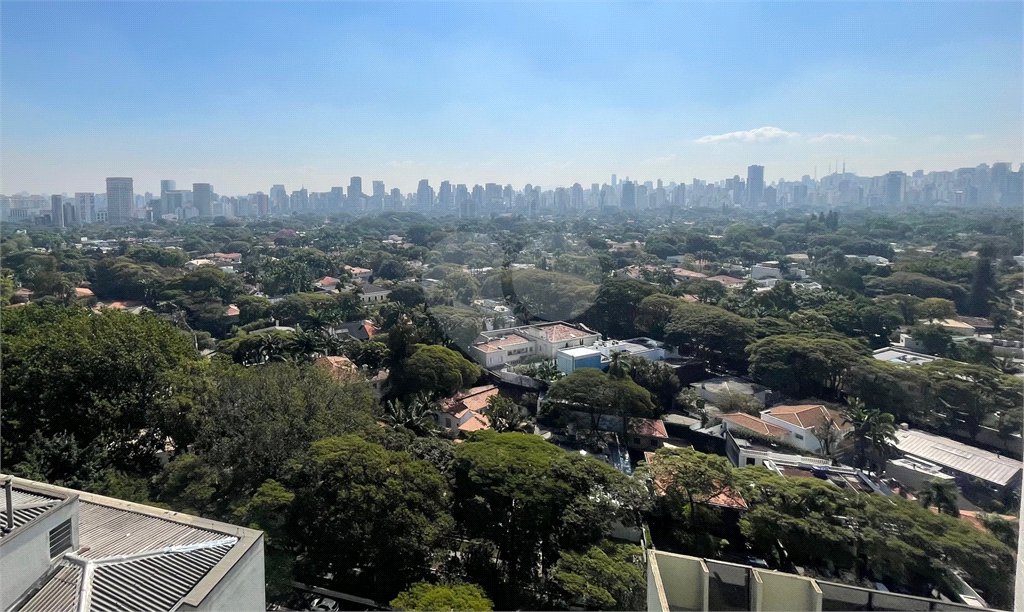 Apartamento à venda ou para alugar com 3 quartos, sendo 1 suíte, em Itaim Bibi, São Paulo, SP