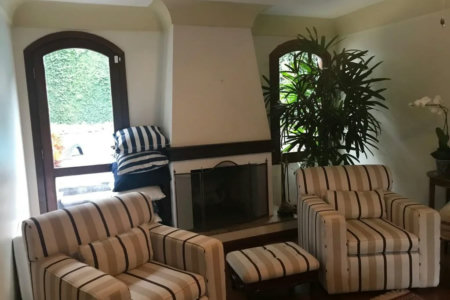 Casa à venda com 5 quartos, sendo 2 suítes, em Jardim Everest, São Paulo, SP