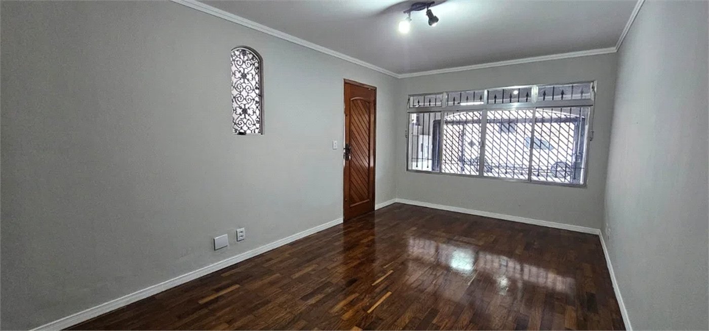 Sobrado à venda com 3 quartos, sendo 2 suítes, em Ferreira, São Paulo, SP