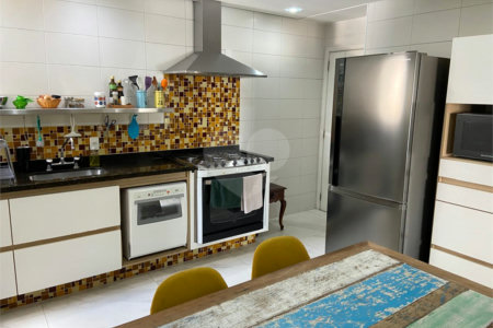 Apartamento à venda com 3 suítes em Lapa, São Paulo, SP