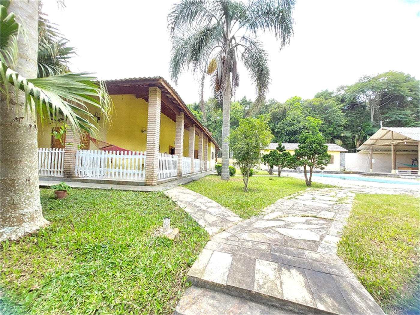 Casa à venda com 4 quartos, sendo 1 suíte, no Centro, Ibiúna, SP