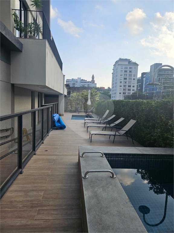 Apartamento à venda com 2 quartos, sendo 1 suíte,  em Pinheiros, São Paulo, SP