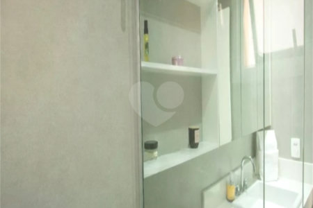 Apartamento à venda com 2 quartos, sendo 1 suíte, em Moema, São Paulo, SP