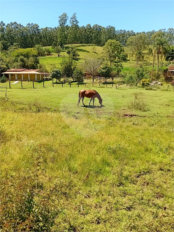 Sítio à venda com 2 quartos em Área Rural de Lagoinha, Lagoinha, SP