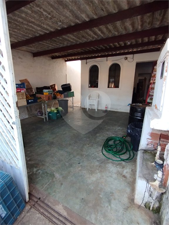 Casa à venda com 2 quartos, sendo 1 suíte,  em Jardim Layr, Mogi das Cruzes, SP