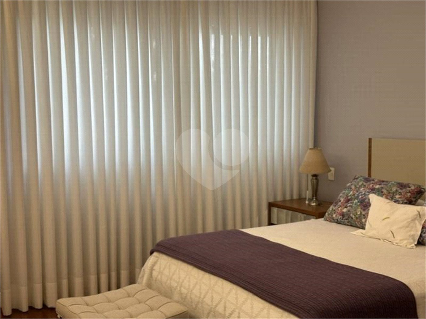 Apartamento à venda com 3 quartos, sendo 1 suíte,  em Cerqueira César, São Paulo, SP