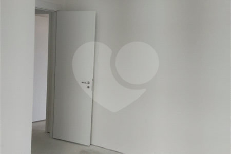 Apartamento à venda com 3 suítes em Vila Firmiano Pinto, São Paulo, SP