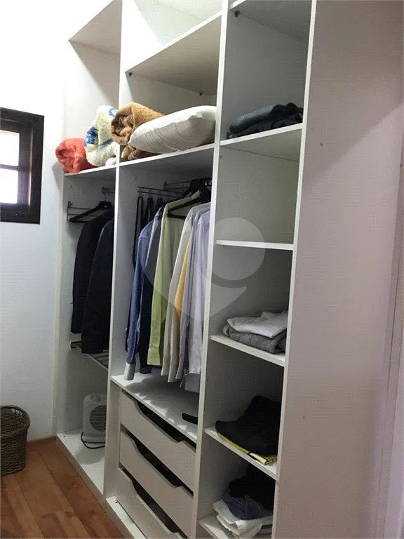 Chácara à venda com 4 quartos, sendo 3 suítes, em Monterrey, Louveira, SP