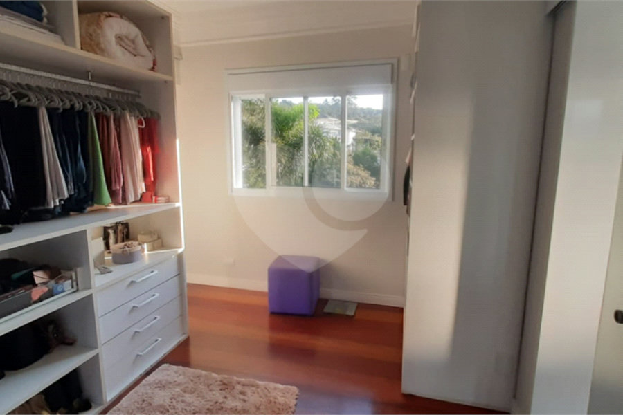Casa à venda com 4 suítes no condomínio Suíça da Cantareira, Mairiporã - SP