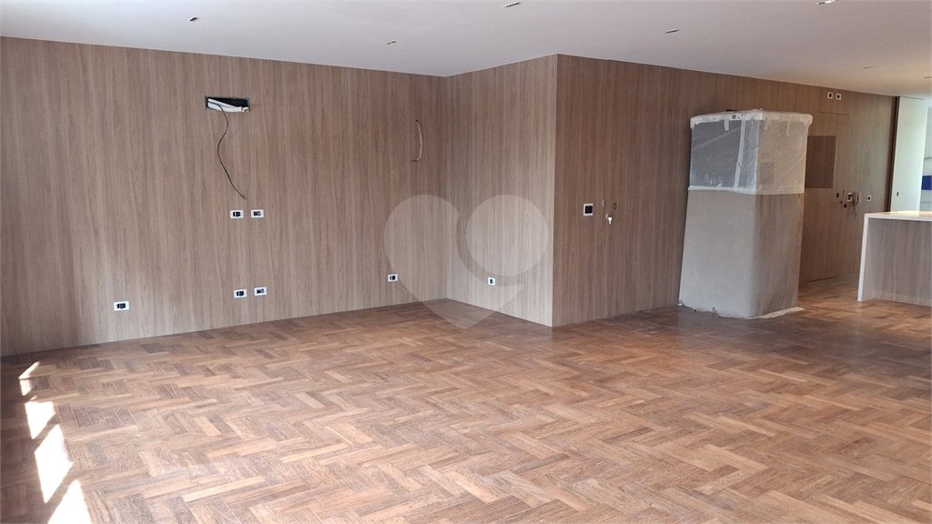 Apartamento para alugar com 3 quartos, sendo 1 suíte, em Itaim Bibi, São Paulo, SP